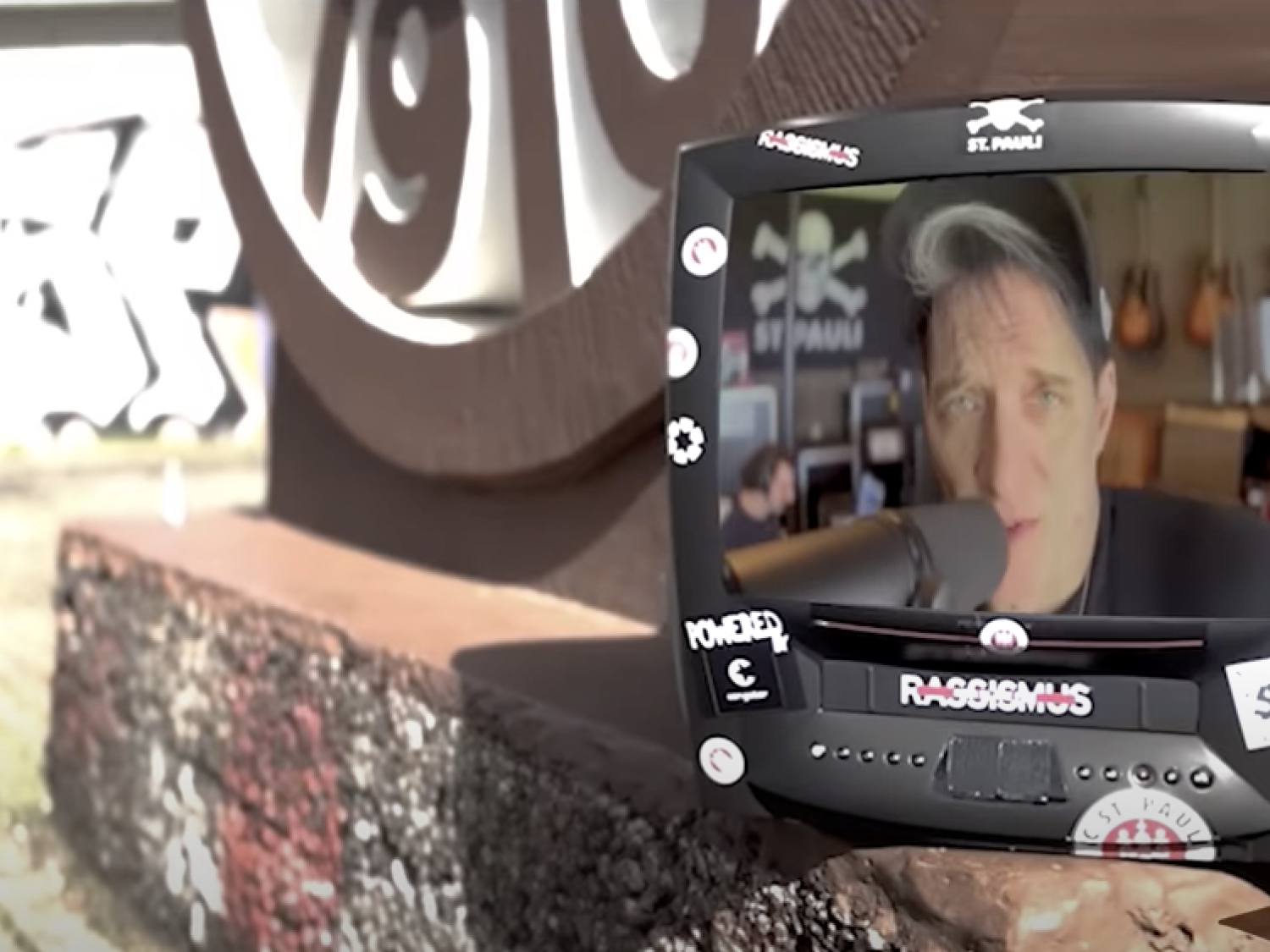 Levi's Music School feiert St. Pauli's Aufstieg mit neuem Song!